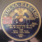 Gdy on tańczy ze mną