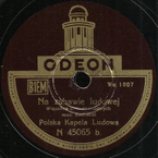 Na zabawie ludowej