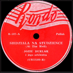 Siedziała na studzience