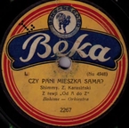 Czy pani mieszka sama?