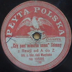 Czy pani mieszka sama?