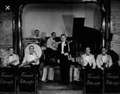 Orkiestra Taneczna Franciszka Witkowskiego (lider w środku, za nim pianista Jerzy Belzacki)